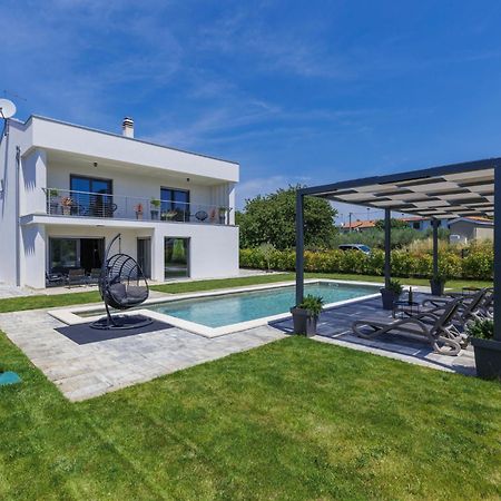 Holiday Home Villa Essea Kanfanar Exterior foto